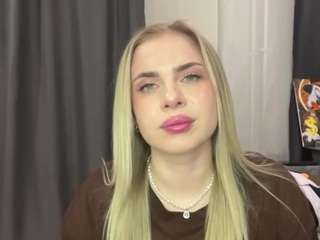 Tessa live cam preview