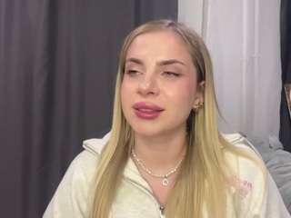 Tessa live cam preview