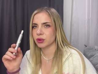 Tessa live cam preview