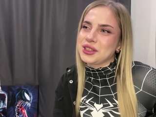 Tessa live cam preview