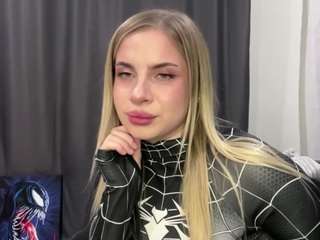 Tessa live cam preview