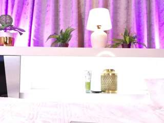 megan-lara live cam preview