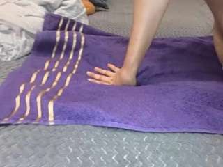 Emily live cam preview