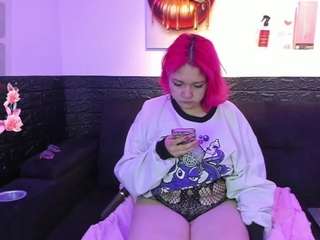 Moon-Velvet18 live cam preview