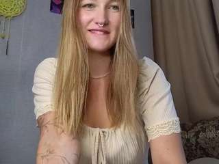 Curvycatwow live cam preview