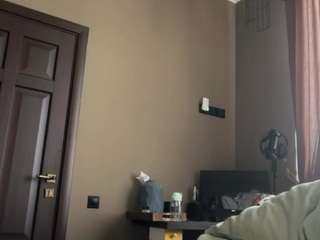 DomitilaCombs live cam preview