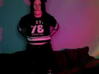 Yasmin live cam preview