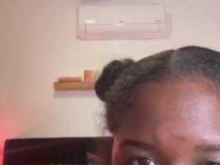 ninasynty-ebonyfoxxx webcam