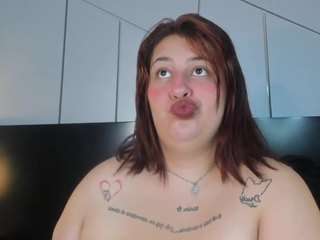 xyraztyk-playful live cam preview