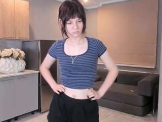 MyraTourtelotte live cam preview