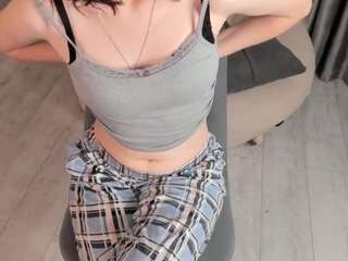 MyraTourtelotte live cam preview