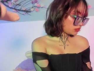 Mavis18 live cam preview