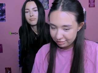 kamila-shine webcam model
