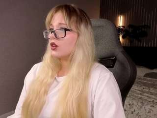 Lia-cherry-may live cam preview