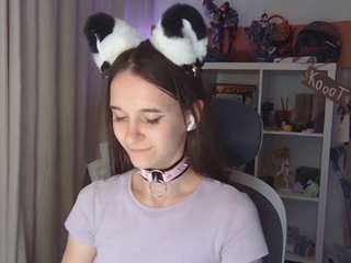 LindseyHogrefe live cam preview