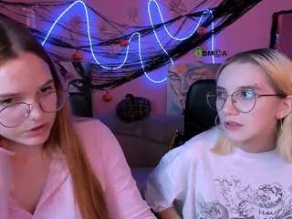 le modèle luna-veyra est en webcam porno dans un show sur le site camsoda, il possède les tags suivants: ahegao,skinny,nature,nipple piercings,no drinking,no smoking,ohmibod,oil,orgasm,public,sexting,sexy,smoking,amateur,solo,spank,spanking,strip,striptease,tattoos