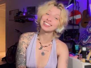 Nora live cam preview