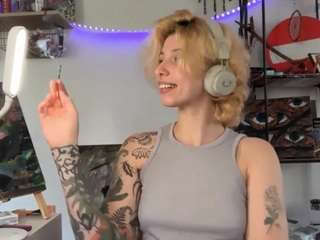 Nora live cam preview