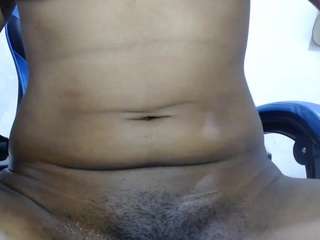 yohatinelly webcam model