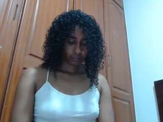 yohatinelly Live Webcam on CamSoda