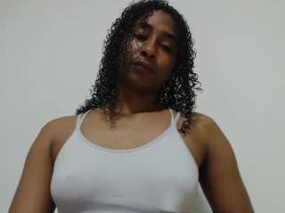 yohatinelly Live Webcam on CamSoda