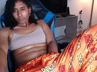 yohatinelly's CamSoda show and profile