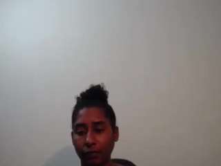 le modèle yohatinelly est en webcam porno dans un show sur le site camsoda, il possède les tags suivants: bedroom,bj,wet,tease,strip,spank,solo,shaved-pussy,pussy,pov,orgasm,ohmibod,natural,living room,flashing,facial,dildo,control,brown eyes,blowjob