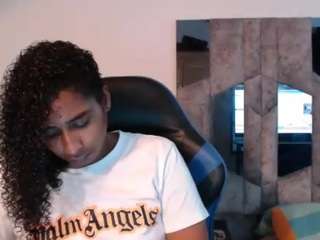 yohatinelly live webcam show