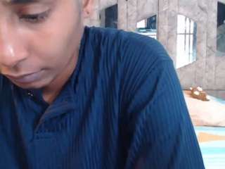 yohatinelly live cam preview