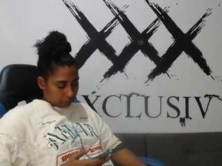 yohatinelly live cam preview
