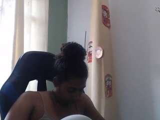 yohatinelly live cam preview