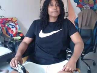 yohatinelly's live room