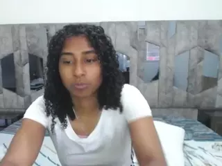 yohatinelly's Live Sex Cam Show