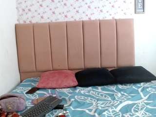 AmberAndCata live cam preview