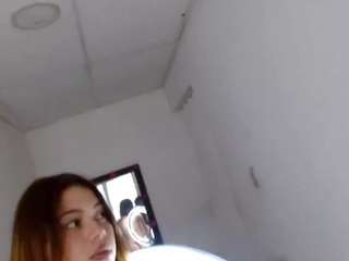 AmberAndCata live cam preview