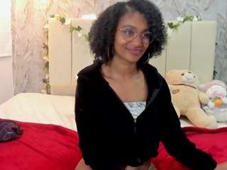 pamelaajames
