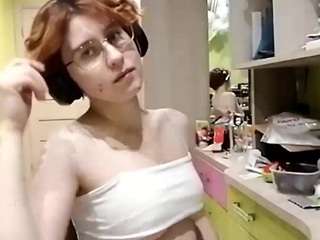 _Lily_ live cam preview