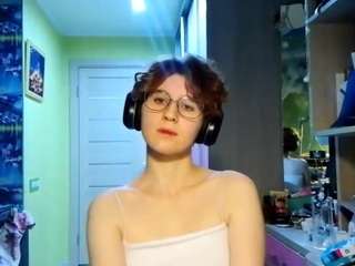 _Lily_ live cam preview