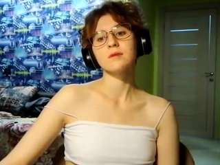 _Lily_ live cam preview