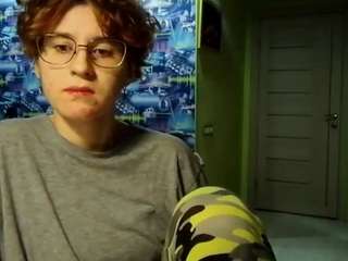 _Lily_ live cam preview