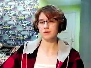_Lily_ live cam preview