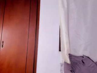 Ella-Liamxxx live cam preview