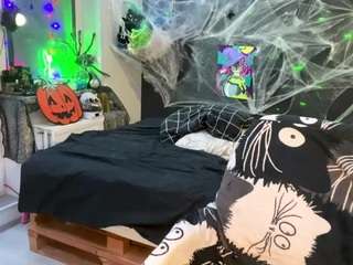 shenadeblois Live Webcam on CamSoda