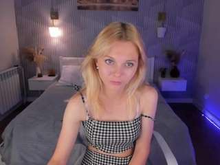 Clara-Schneider1 live cam preview