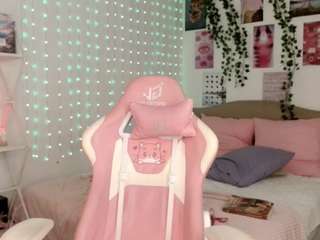Lily-Clay live cam preview