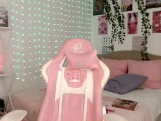 Lily-Clay live cam preview