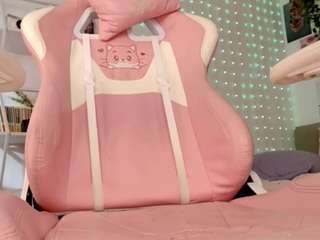 Lily-Clay