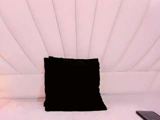 SARAGUILARR live cam preview