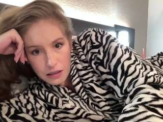 luckycharm888 live cam preview