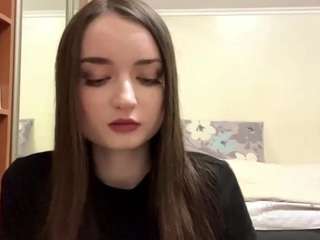Nicole live cam preview